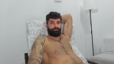 Snapshot of cuteeboy chatting on March 10, 7:07 pm cuteeboy online show from March 10, 7:07 pm