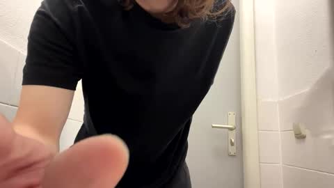 Cutegoth online show from March 4, 3:19 pm