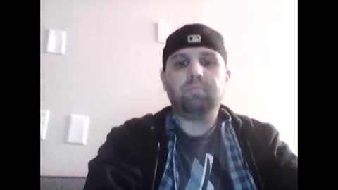 cuteskaterguy online show from February 21, 8:15 am