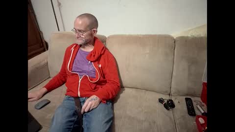 cuyversivan012 online show from April 4, 1:02 am