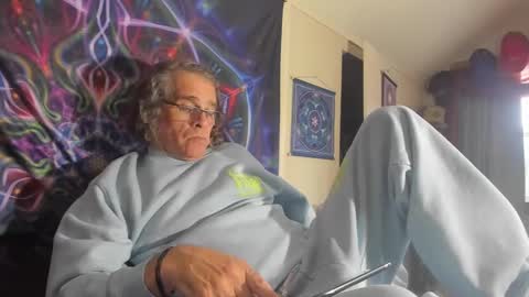 Snapshot of czechlove chatting on September 21, 12:11 am Andrew Thomas online show from September 21, 12:11 am