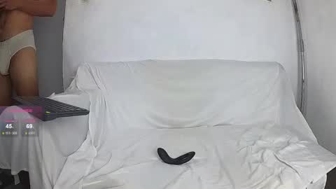 Leo - online show from December 16, 7:00 pm