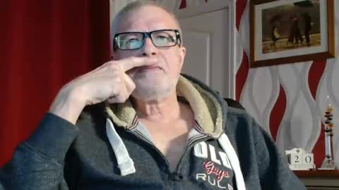 Brian ... online show from February 20, 9:09 pm
