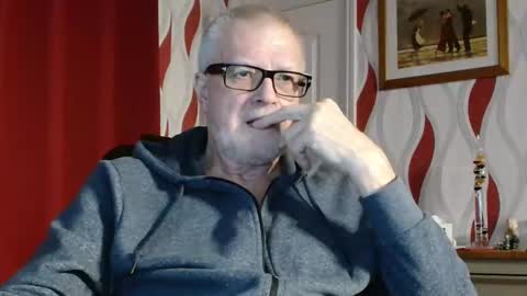 Brian ... online show from December 3, 9:12 pm
