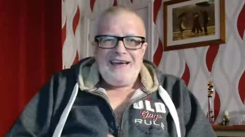Brian ... online show from December 4, 8:51 pm