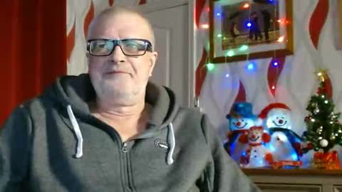 Brian ... online show from December 17, 9:05 pm
