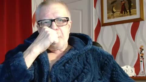 Brian ... online show from February 3, 9:18 pm
