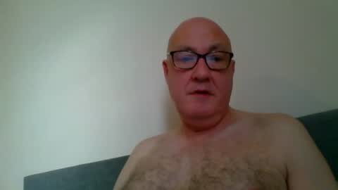 daddyhere4uall6 online show from November 8, 8:39 am