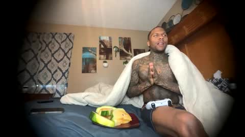 sexy tatted king bbc online show from May 21, 1:04 pm