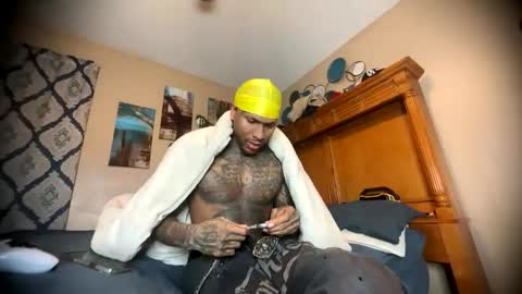 sexy tatted king bbc online show from May 4, 5:20 am