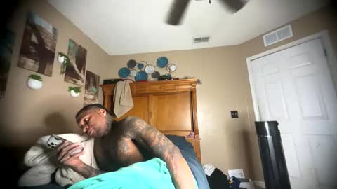 sexy tatted king bbc online show from May 8, 3:07 am