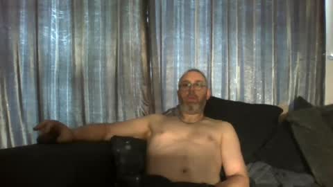 daddyshome2025 online show from June 13, 6:55 am
