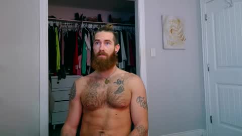 daddyunlocked1 online show from April 24, 1:35 pm