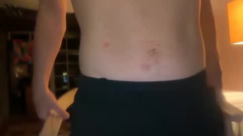 dadslad36 online show from September 27, 4:32 am