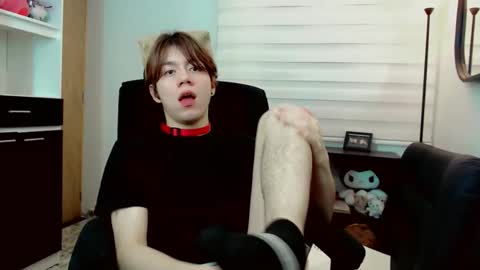 dae_lune online show from March 18, 4:37 am