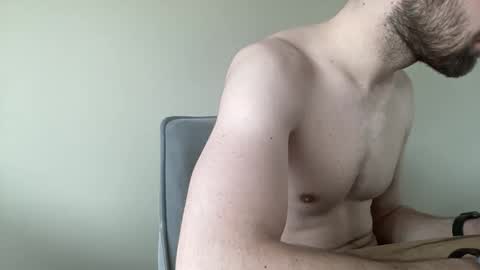 dailybully online show from April 11, 10:30 am