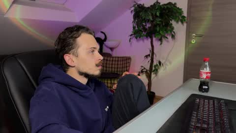 Daimon  online show from April 4, 11:46 pm