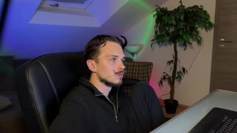 Daimon  online show from April 3, 10:50 pm