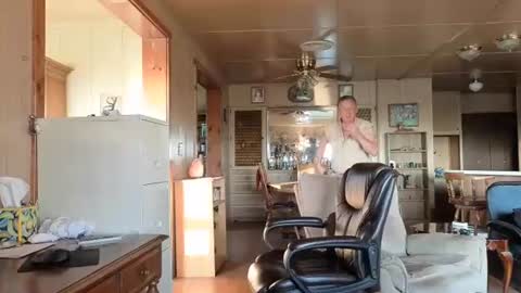 dakit online show from February 4, 3:40 pm