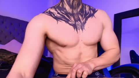 Dallas whitee online show from April 27, 8:03 pm