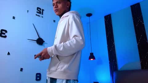 Snapshot of damar_felipe chatting on November 2, 5:01 am damar_felipe online show from November 2, 5:01 am