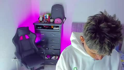 damar_felipe online show from April 1, 2:24 am