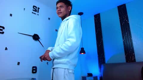 Snapshot of damar_felipe chatting on October 30, 9:54 am damar_felipe online show from October 30, 9:54 am