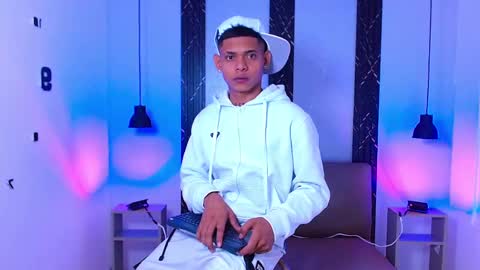 Snapshot of damar_felipe chatting on September 20, 5:29 am damar_felipe online show from September 20, 5:29 am