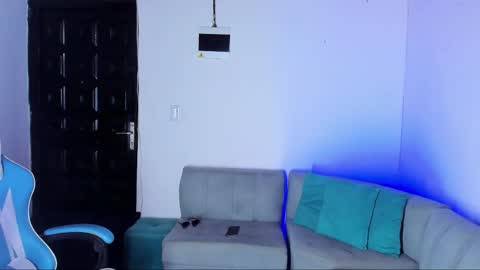Snapshot of damar_felipe chatting on March 5, 6:45 pm damar_felipe online show from March 5, 6:45 pm