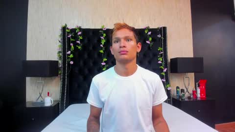 Damian Garcia online show from April 29, 11:48 am