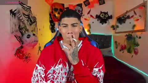 Snapshot of damian_latinxxx chatting on October 15, 3:36 am Damian online show from October 15, 3:36 am