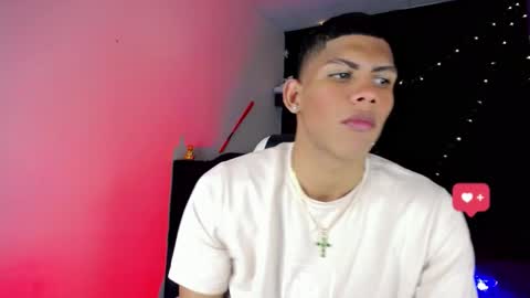 Snapshot of damian_latinxxx chatting on December 14, 3:29 am Damian online show from December 14, 3:29 am