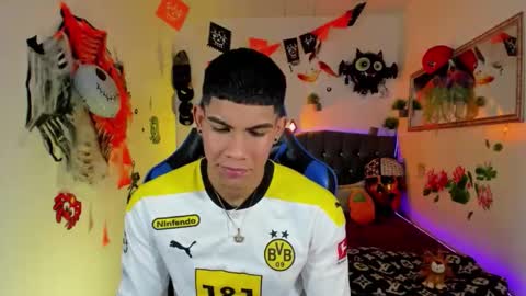 Snapshot of damian_latinxxx chatting on October 27, 3:09 am Damian online show from October 27, 3:09 am