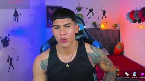 Snapshot of damian_latinxxx chatting on September 20, 4:45 am Damian online show from September 20, 4:45 am