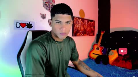 Snapshot of damian_latinxxx chatting on January 16, 3:12 am Damian online show from January 16, 3:12 am