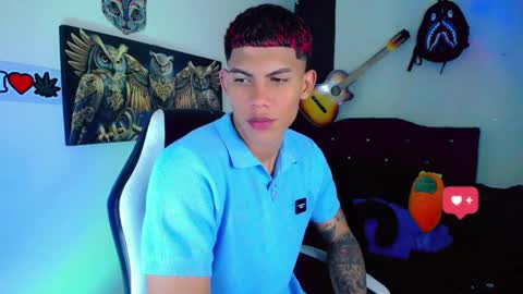 Snapshot of damian_latinxxx chatting on January 21, 2:55 am Damian online show from January 21, 2:55 am