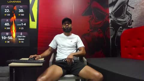 Snapshot of damian_shakur chatting on October 16, 11:18 am damian_shakur online show from October 16, 11:18 am