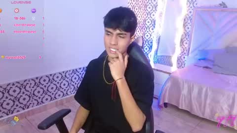 damian_tay online show from June 4, 2:45 pm