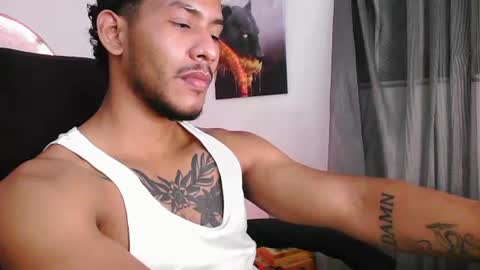 instagram damiannreed. online show from July 7, 1:49 am