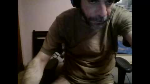 Snapshot of damianour chatting on October 5, 11:09 pm damianour online show from October 5, 11:09 pm