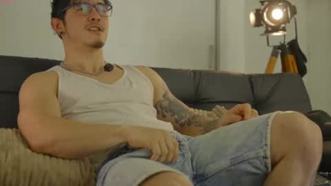 insta damn8   --------  online show from October 17, 10:14 pm