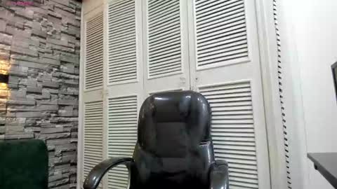 LIAM online show from November 28, 7:05 pm