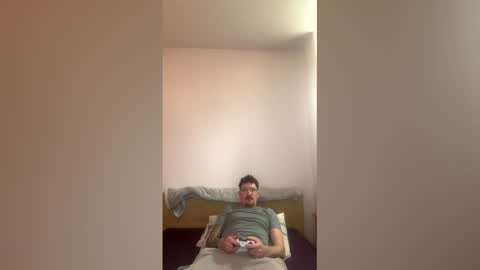 damo111694 online show from March 8, 9:52 pm