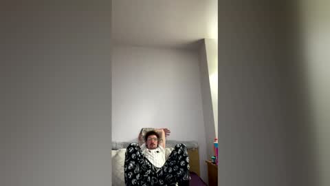 damo111694 online show from March 20, 10:24 pm