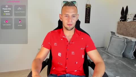 Snapshot of damon_baker0 chatting on September 30, 7:17 pm Damon bakert online show from September 30, 7:17 pm