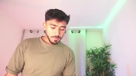 damon_frost online show from April 29, 10:05 pm