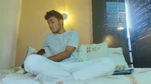 Damon  Salvatore online show from April 27, 7:19 pm