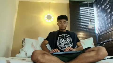 Damon  Salvatore online show from April 28, 7:07 pm