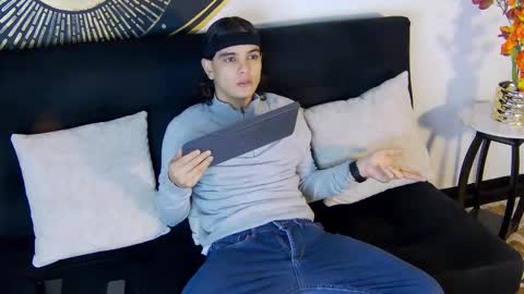 Damon online show from November 3, 12:09 pm