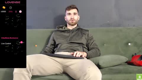 Snapshot of damonking01 chatting on December 16, 9:03 am Discount ONLYFANS - online show from December 16, 9:03 am